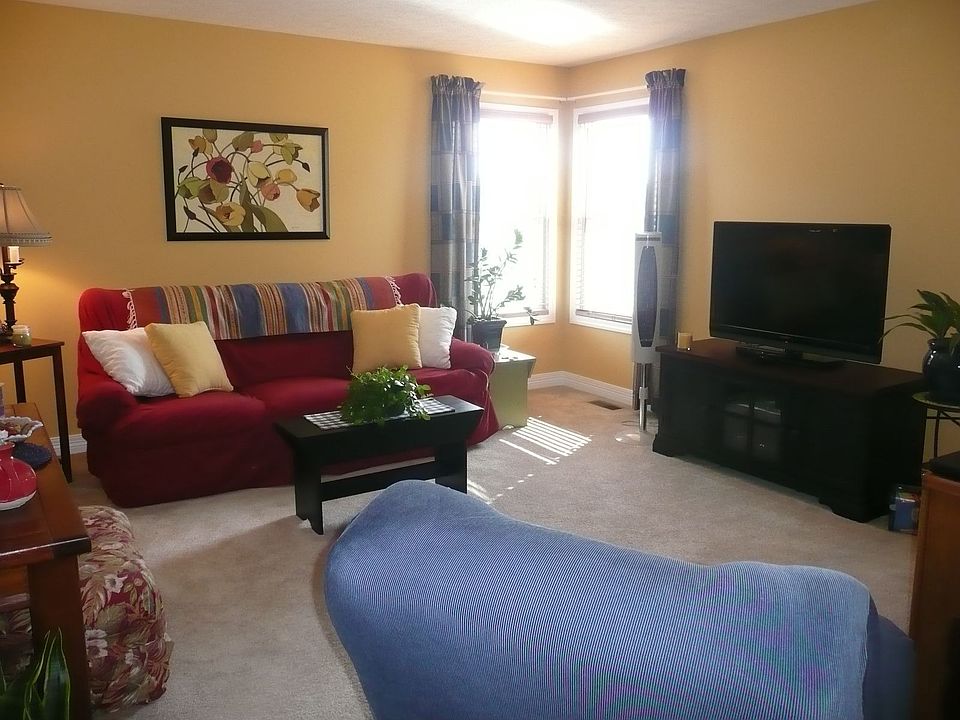 1st image of 112 Hayfield Dr