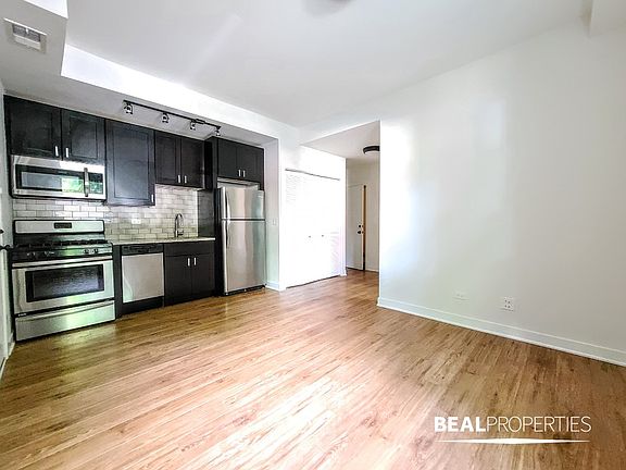 4th image of 2203 W Eastwood Ave #2203