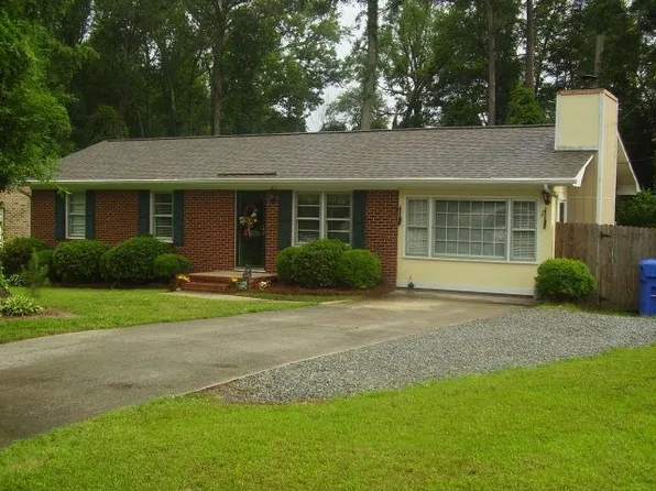 203 W Philips St, Pinetops, NC 27864