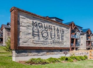 12 Beckwith Ln #302, The Blue Mountains, ON L9Y0A4