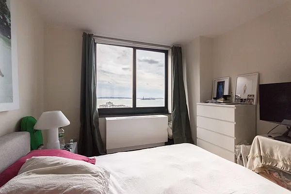 Rented by Compass | media 25