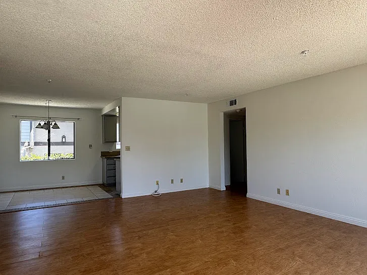 2 bed, $2,680 — Photo 4