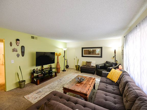 3rd image of 231 Avenida Pelayo APT A