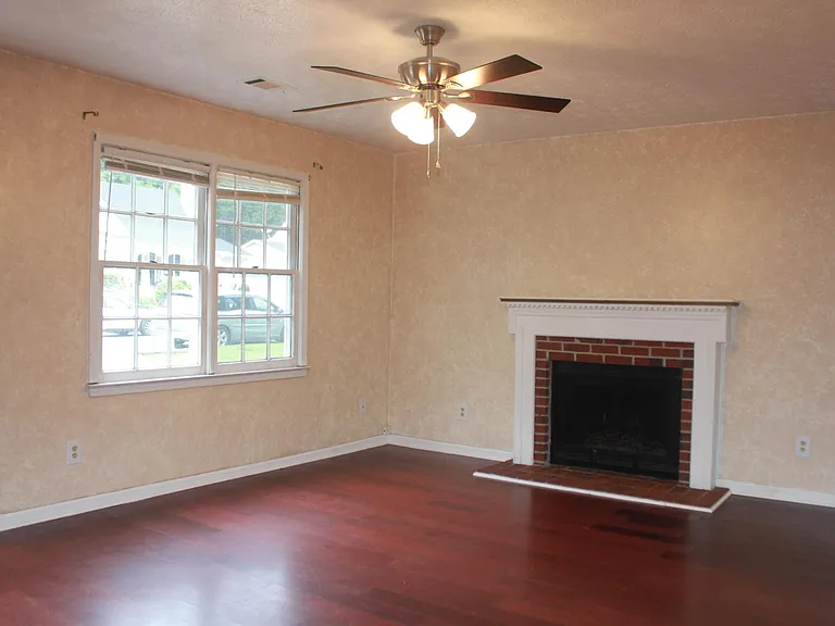 4560 Broadwater Trl — Photo 8