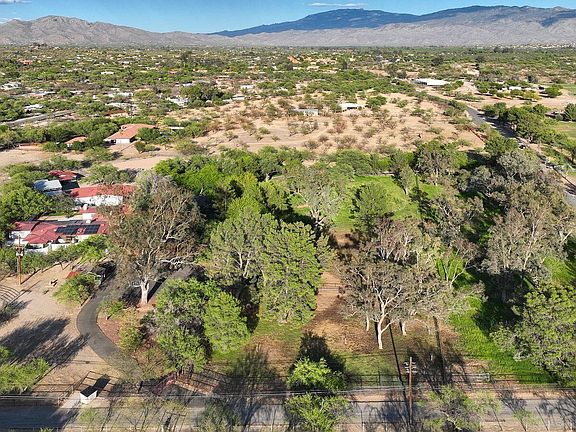 3rd image of 8741 E Woodland Rd