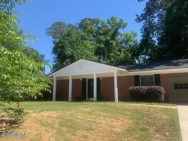 1st image of 4650 Twin Oak Dr
