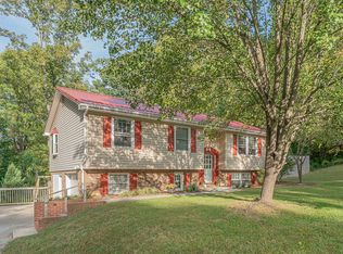259 Darby Rd, Troutville, VA 24175