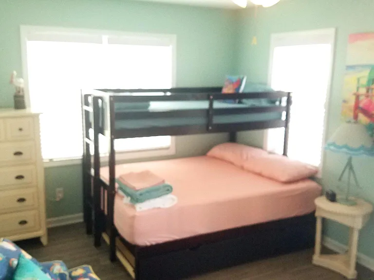 110 S High Point Ave — Photo 12