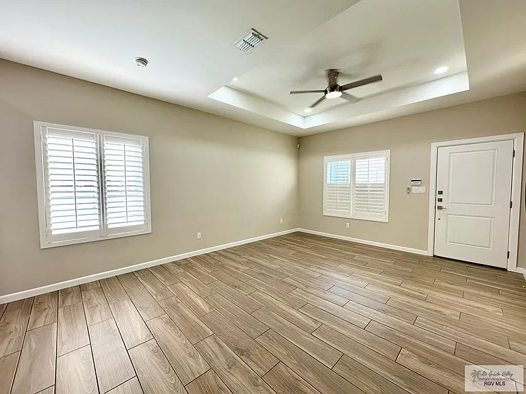 916 Santa Isabel Blvd #4 — Photo 3