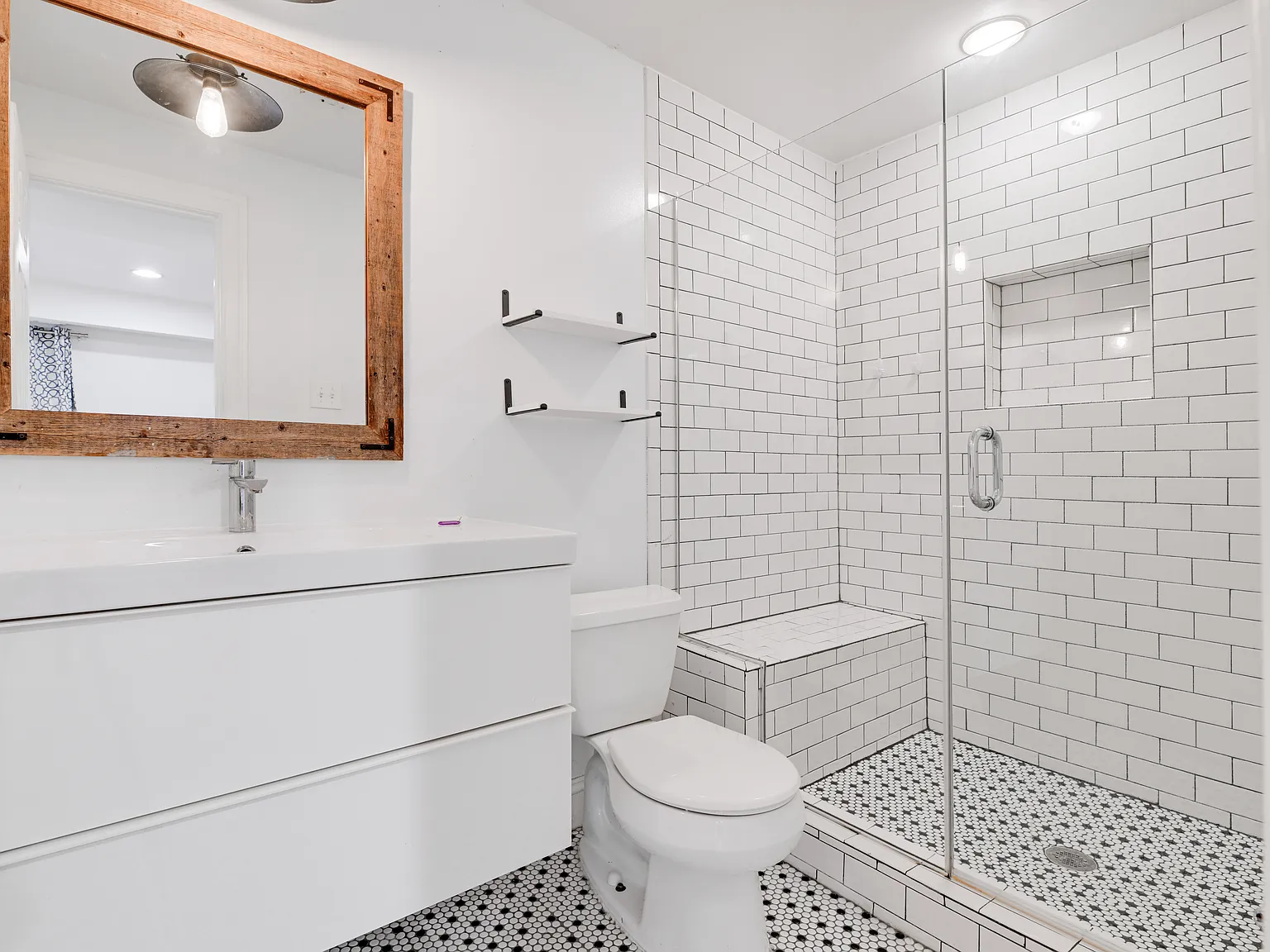 2 bed, 1050 sqft, $3,150 — Photo 4