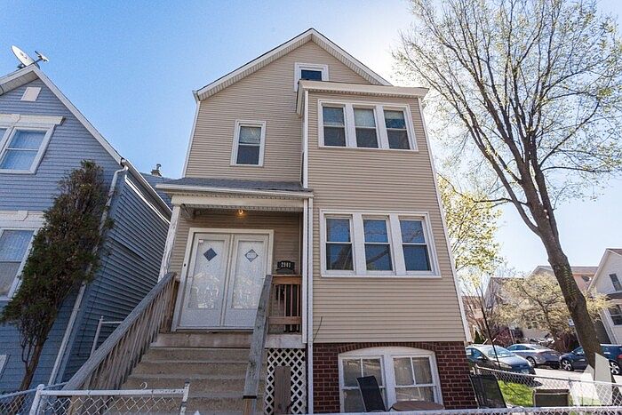 1st image of 2901 N Washtenaw Ave
