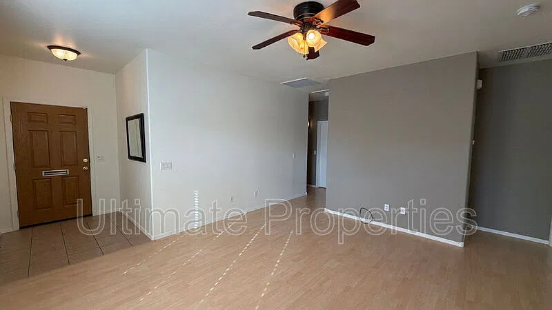 2 bed, 2.0 bath, 1025 sqft, $1,595 — Photo 3