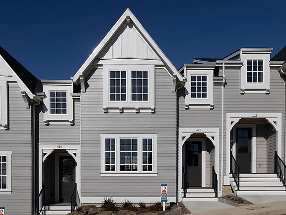 2nd image of 425 NE Moonwake Ln #18