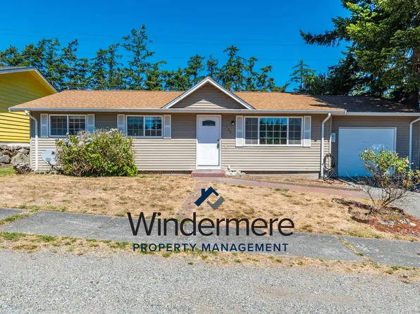 130 NW Clipper Dr, Oak Harbor, WA 98277