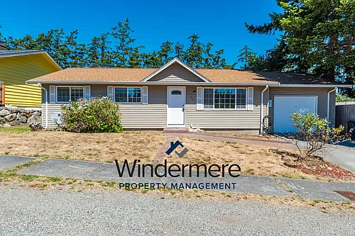 130 NW Clipper Dr Photo 1
