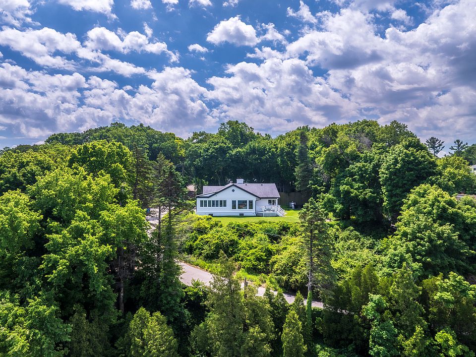 1st image of 19300 Highland Dr