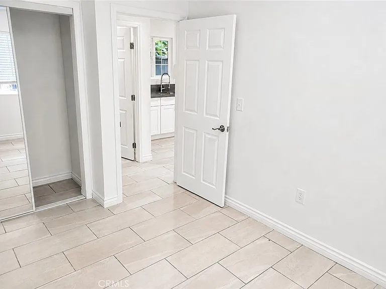 10117 Louise Ave — Photo 3
