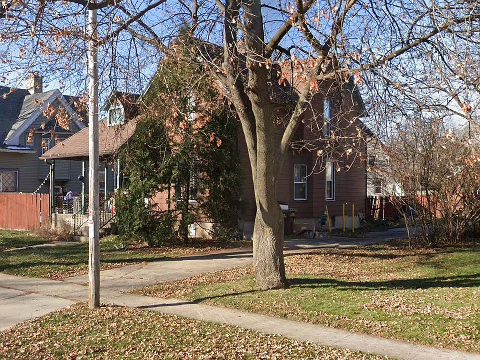 2nd image of 1030 Prairie Ave