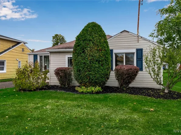 300 Aurora St, Lancaster, NY 14086