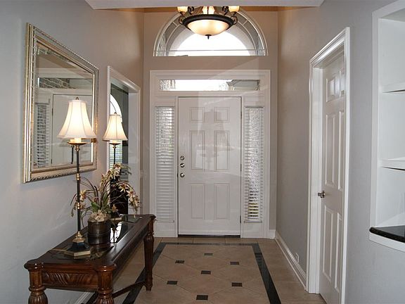3rd image of 1245 Autumn Breeze Cir