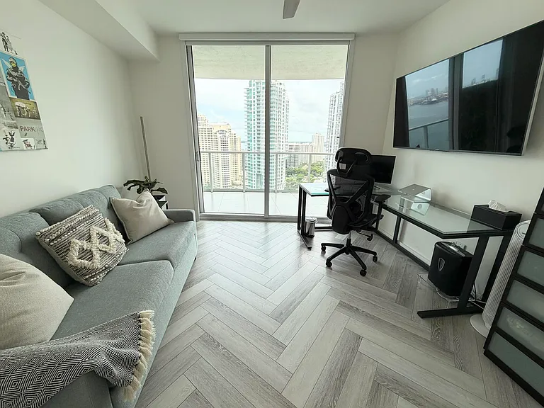 300 S Biscayne Blvd #T-2208 — Photo 9