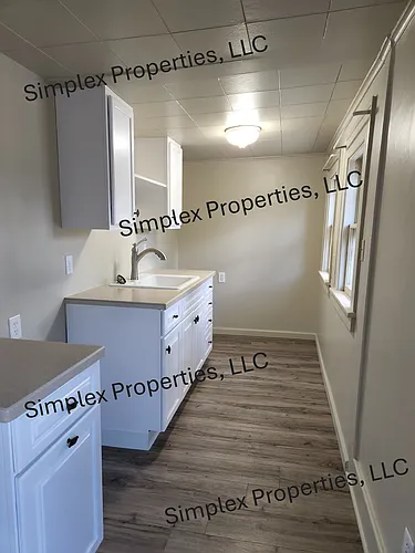 563 W Corunna Ave #5 Photo 1
