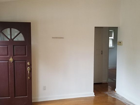 4th image of 113 Charles St