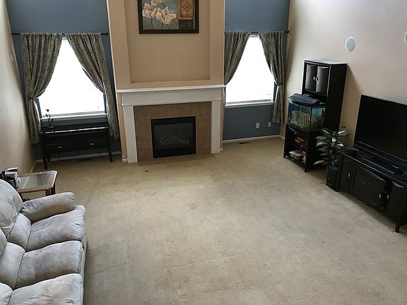 Huge Great Room off kitchen