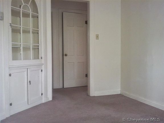 3rd image of 803 Ord St