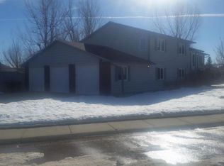 1003 Brentwood Ct, Gillette, WY 82718