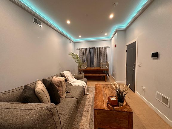 2nd image of 1426 N Franklin St #1