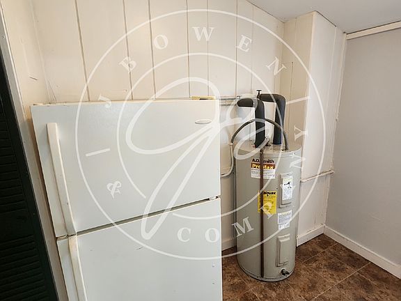 4th image of 508 W Wayne St #0