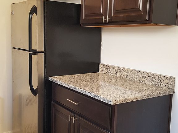 3rd image of 9830 67th Ave APT 6D