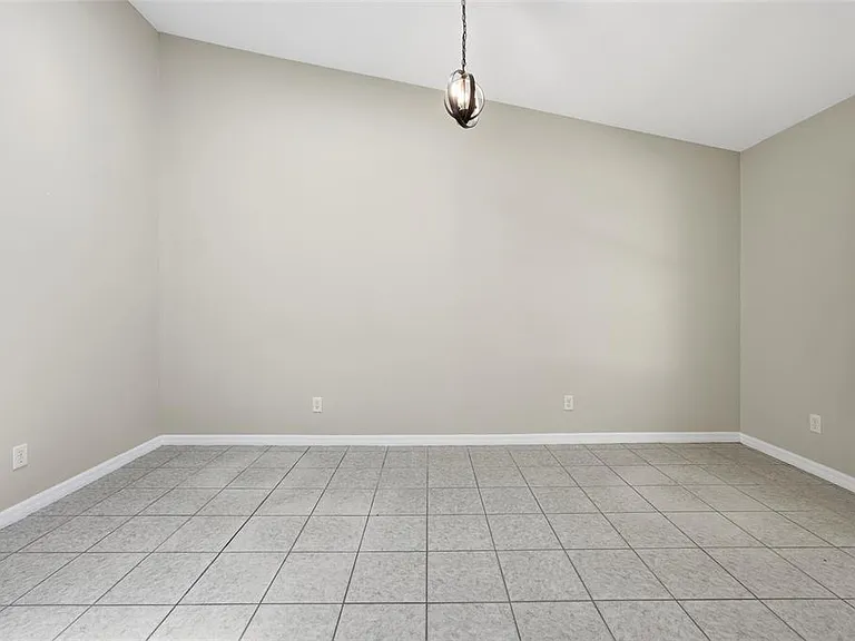 7050 NE State Road 121 — Photo 12
