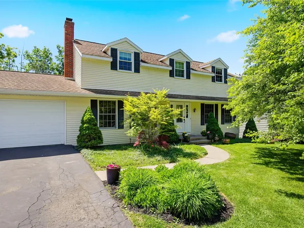 64 Elmwood Dr, Apalachin, NY 13732