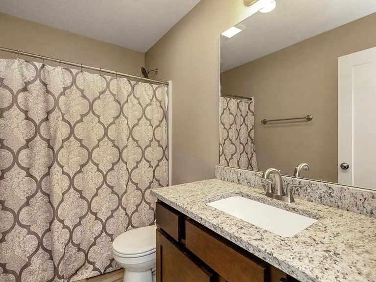 223 Pin Oak Ct — Photo 16