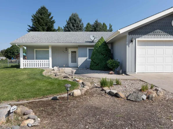 1417 E 3rd Ave, Deer Park, WA 99006