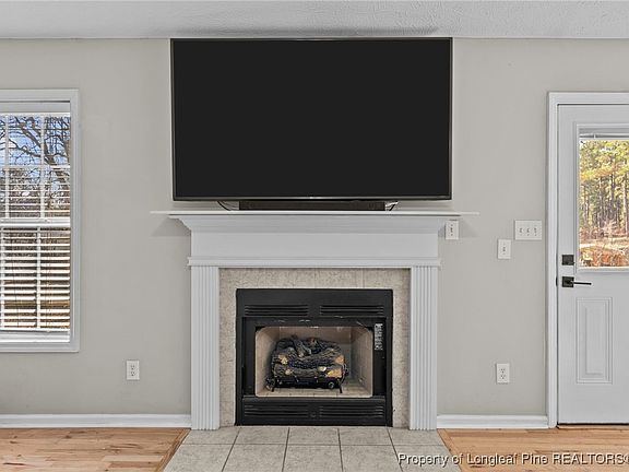5th image of 347 Somerset Dr