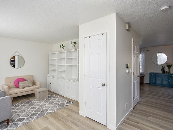 2nd image of 10029 Catalina Dr
