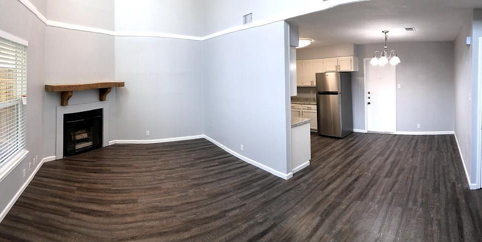 1st image of 8710 Welles Hbr