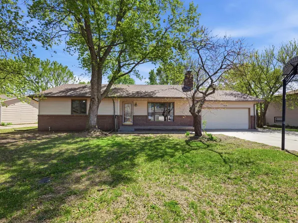 613 E Showalter St, Rose Hill, KS 67133