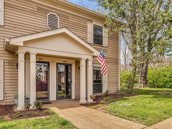 2nd image of 908 Brentwood Pointe