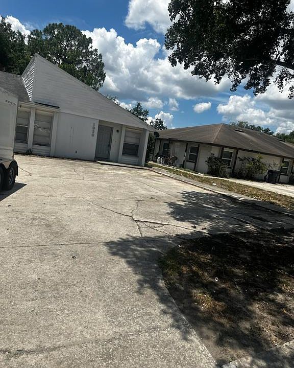 1st image of 1936 Crystal Grove Dr
