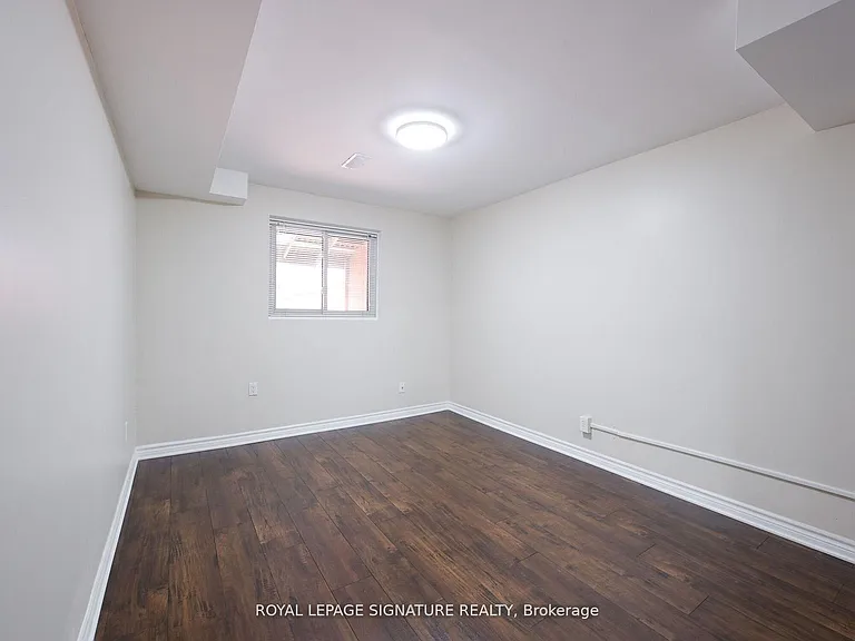 26 Peterson Ct #LOWER — Photo 18