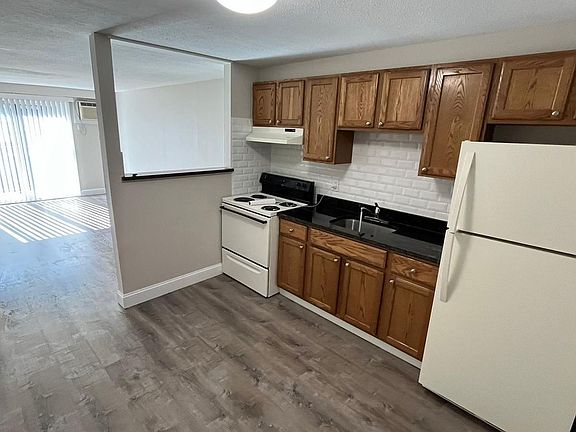 2nd image of 47 Princeton St #1-305