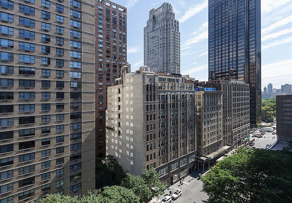 1st image of 30 W 60th St APT 12S