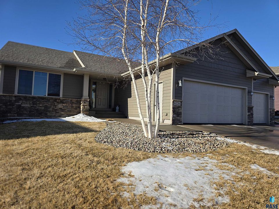 1st image of 6226 S Badlands Ct