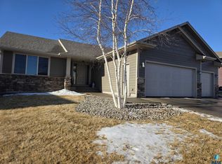 6226 S Badlands Ct, Sioux Falls, SD 57108