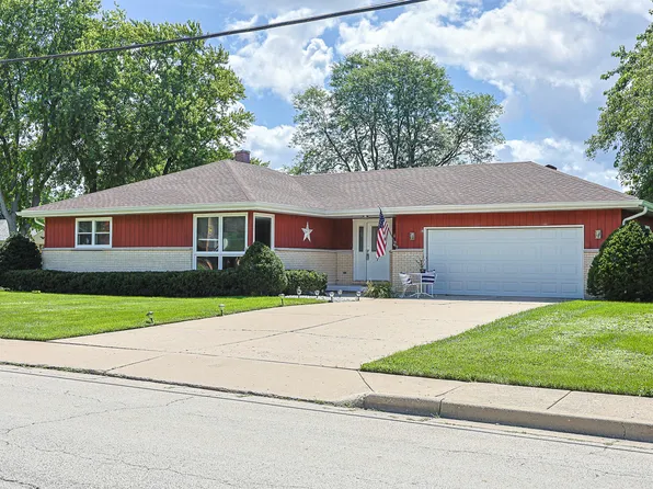 1305 Van St, Elgin, IL 60123