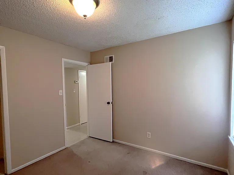 1903 Jean St #2 — Photo 13